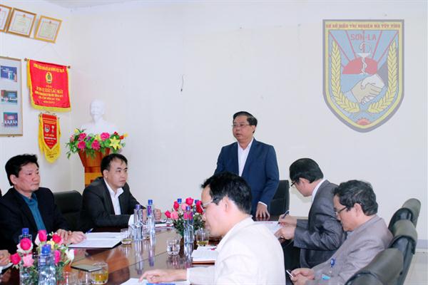 Đồng chí Phạm Văn Thủy, Phó Chủ tịch UBND tỉnh Sơn La đến làm việc tại Cơ sở Điều trị nghiện ma túy tỉnh