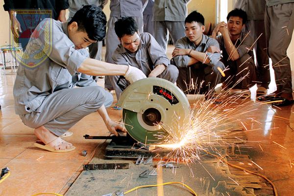 Sở Lao động Thương binh và Xã hội giám sát hoạt động Dạy nghề cho học viên cai nghiện tại Cơ sở Điều trị nghiện ma túy tỉnh