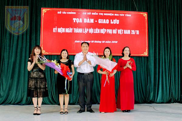 Tọa đàm - Giao lưu kỷ niệm ngày thành lập Hội liên hiệp phụ nữ Việt Nam 20/10
