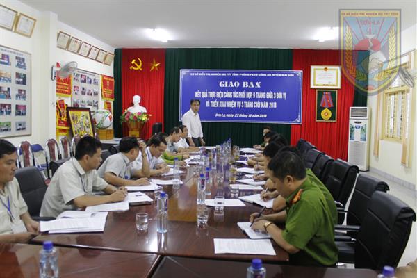 Giao ban kết quả thực hiện quy chế phối hợp 9 tháng giữa 03 đơn vị Cơ sở Điều trị nghiện ma túy tỉnh – Phòng PK02 – Công an huyện Mai Sơn và triển khai nhiệm vụ 3 tháng cuối năm 2018.