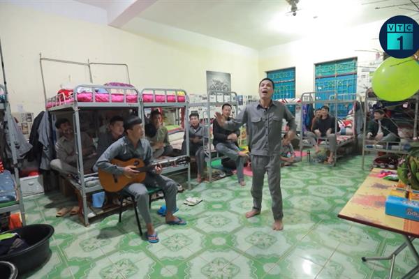 Mùa xuân của những người từng “lầm đường, lạc lối”