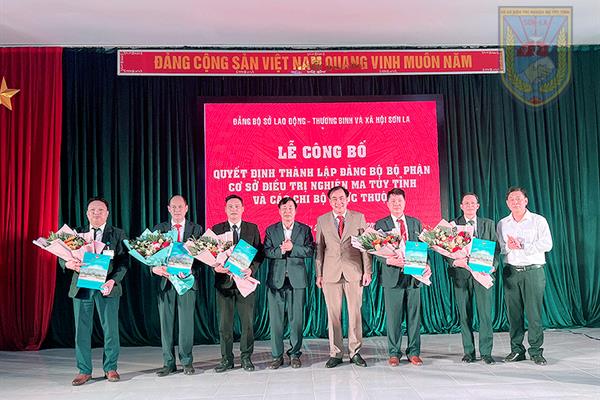 Lễ công bố Quyết định thành lập Đảng bộ bộ phận Cơ sở Điều trị nghiện ma túy tỉnh và các Chi bộ trực thuộc.