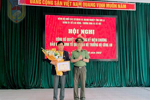 Hội nghị công bố Quyết định tặng kỷ niệm chương " Bảo vệ an ninh tổ quốc" và Hội nghị quán triệt, tuyên truyền và triển khai thực hiện kết luận 57-KL/TW của Bộ Chính trị một số văn bản của Trung ương.