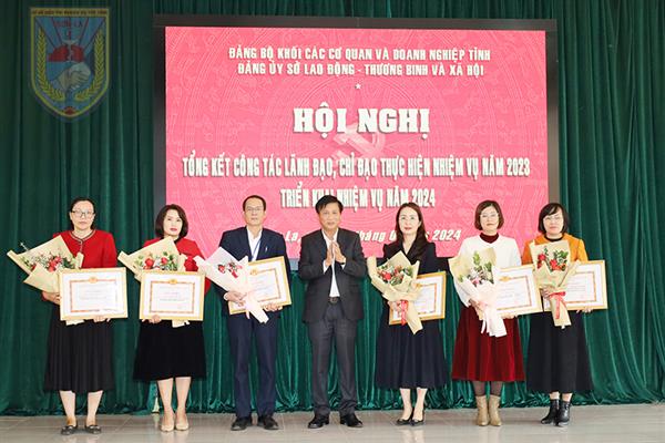 Hội nghị quán triệt, triển khai một số văn bản của Trung ương, Tỉnh uỷ và tổng kết công tác lãnh đạo, chỉ đạo thực hiện  nhiệm vụ năm 2023, triển khai nhiệm vụ năm 2024