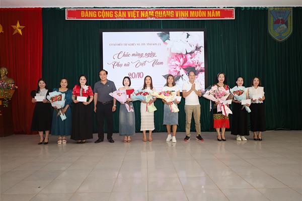 Hoạt động chào mừng ngày Phụ nữ Việt Nam 20/10