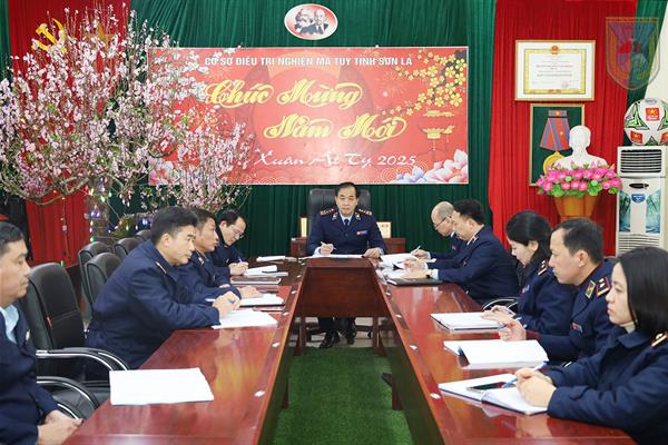 Cơ sở Điều trị nghiện ma túy tỉnh khai xuân, trồng cây đầu năm 2025
