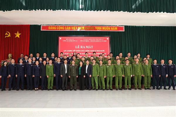 Ra mắt lực lượng tiếp nhận chức năng QLNN về cai nghiện ma túy và quản lý sau cai nghiện từ Sở lao động – thương binh xã hội về Công an tỉnh